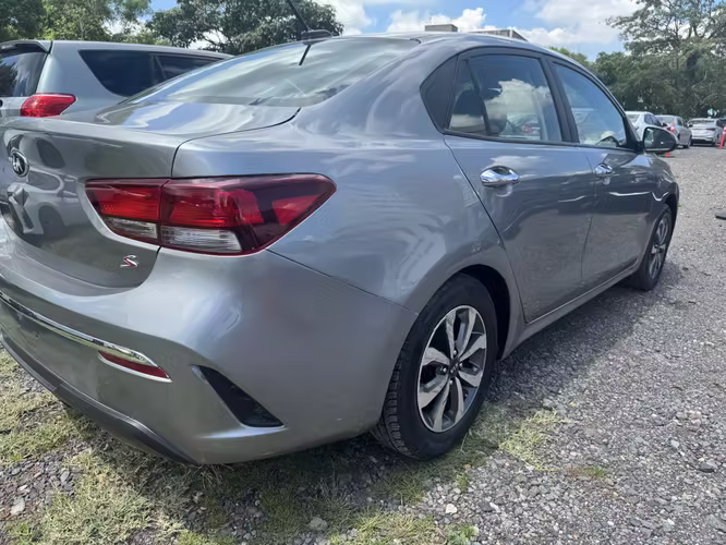 KIA RIO 2021 S - Imagen 5