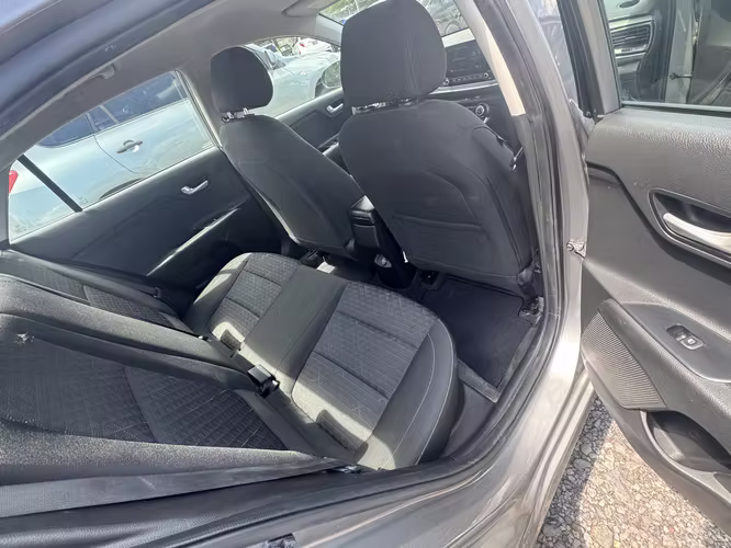 KIA RIO 2021 S - Imagen 8