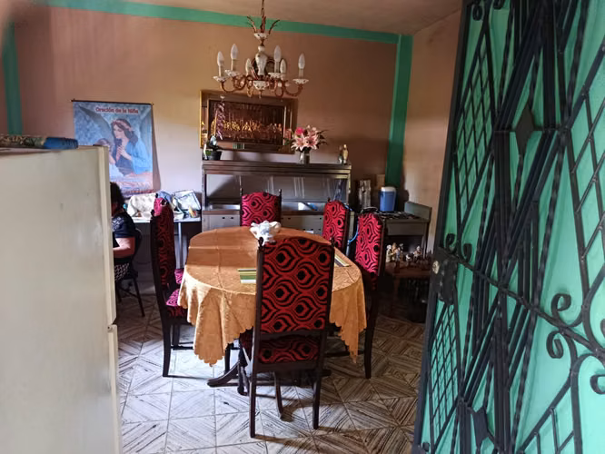 Venta de Casa /  Aguilares - Imagen 2