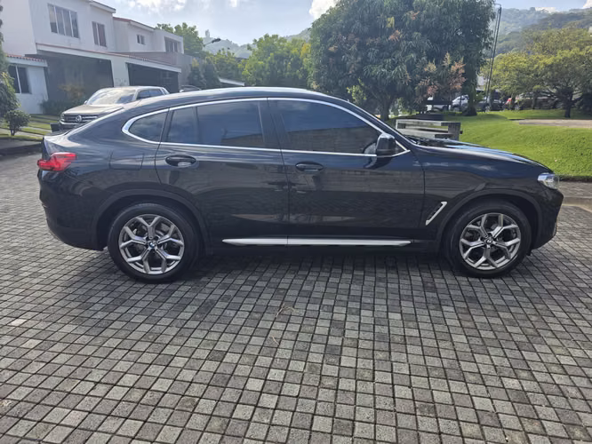 BMW X4 2024 xDrive20i 4x4 | Negro | $54,900