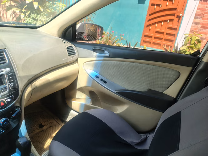 Hyundai accent 2014 casi fijo