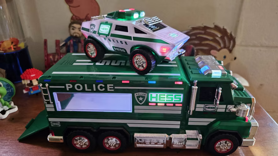 Camión  policía con carrito 