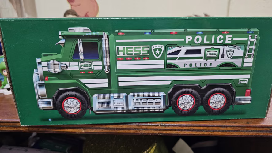 Camión  policía con carrito 