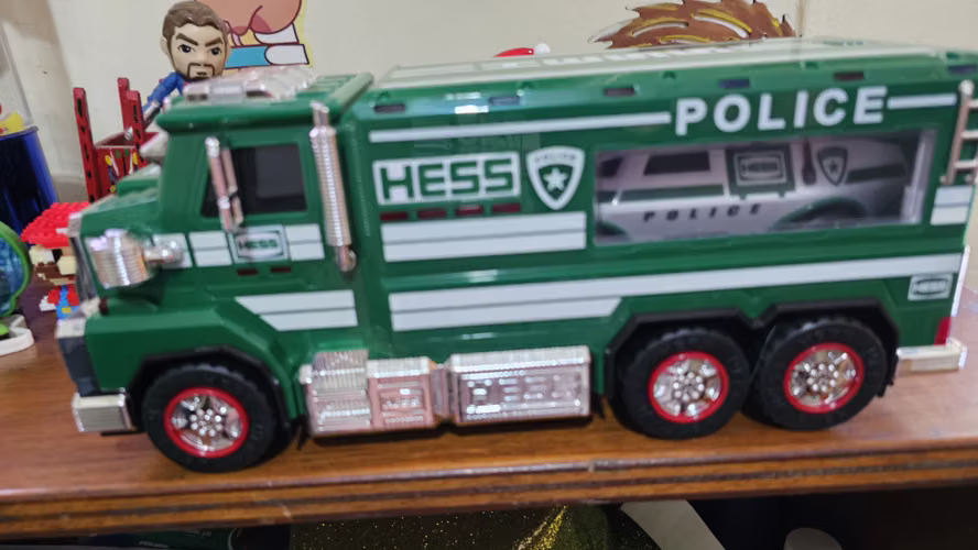 Camión  policía con carrito 