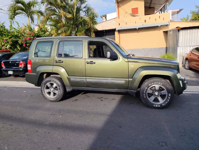 Vendo Jeep Cherokee Sport de Agencia