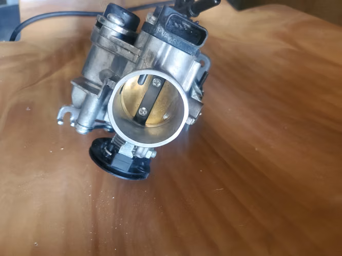 Cuerpo de aceleracion completo para suzuki gixxer 250 y v-troms