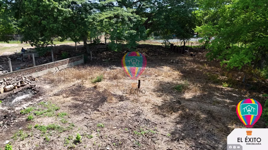 VENDO TERRENO DE 4,75 MANZANA SOBRE LA CARRETERA A FRONTERA DE LA HACHADURA