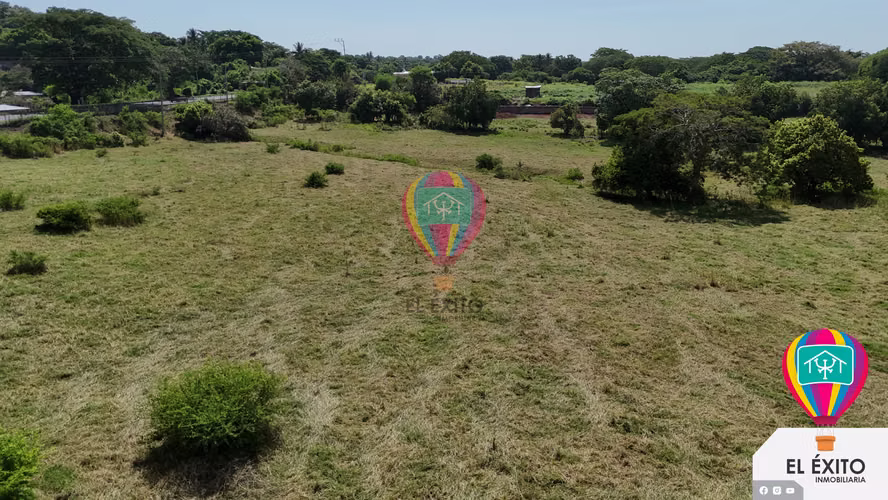 VENDO TERRENO DE 4,75 MANZANA SOBRE LA CARRETERA A FRONTERA DE LA HACHADURA