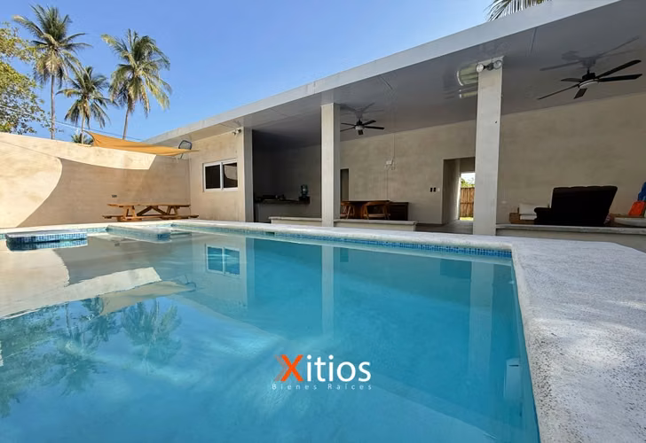 Venta de Casa en Playa Amatecampo JS - Imagen 1