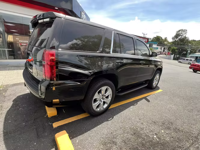 Chevrolet Tahoe 2016  no chocada de 3 filas - Imagen 4