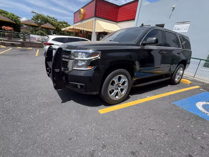 Chevrolet Tahoe 2016  no chocada de 3 filas - Imagen 2