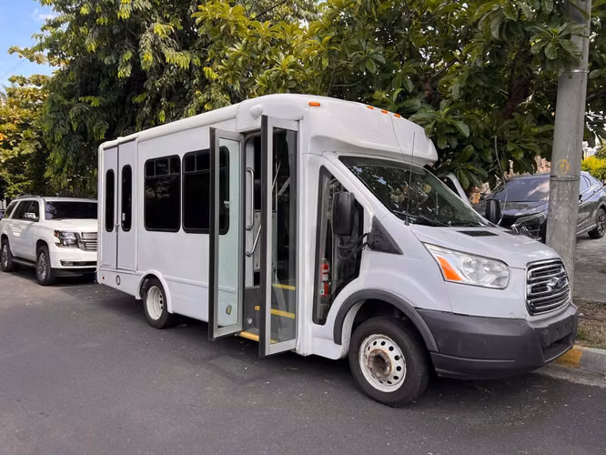 Microbus Ford Transit 2019 para 19 pasajeros  - Imagen 12