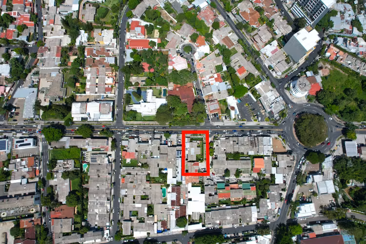 Escalón, Av. Masferrer Norte, propiedad en venta.