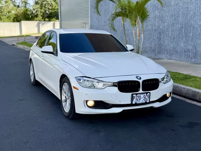 BMW 320i 2018 