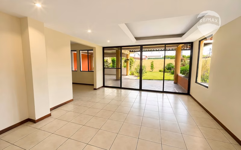 Venta | Casa | Residencial Arcos de Santa Elena | Nuevo Cuscatlán - Imagen 2