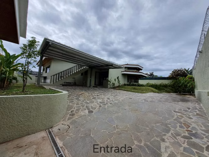 Alquilo  apartamento  en Maquilishuat 