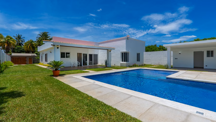 EXCLUSIVA RESIDENCIA DE PLAYA EN VENTA | PLAYA CANGREJERA, LA LIBERTAD/EL SALVADOR - Imagen 1