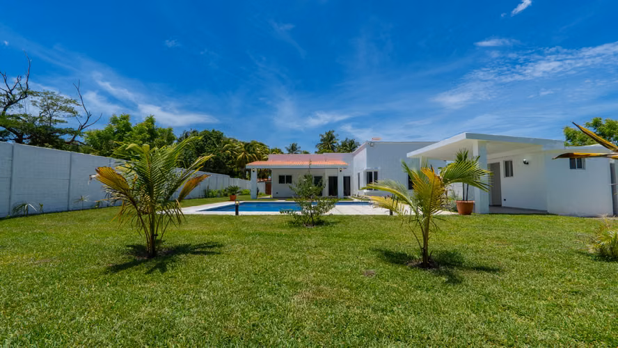 EXCLUSIVA RESIDENCIA DE PLAYA EN VENTA | PLAYA CANGREJERA, LA LIBERTAD/EL SALVADOR - Imagen 2
