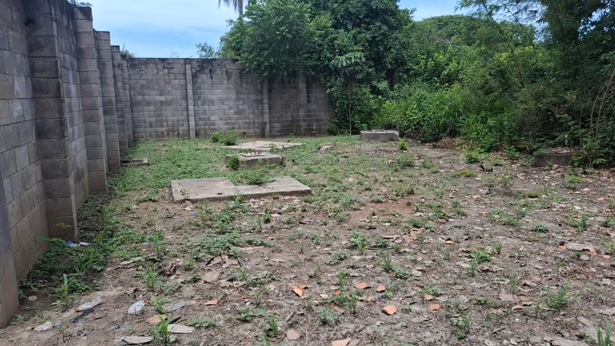 SE VENDEN DOS LOTES JUNTOS TOTALMENTE PLANOS EN LOTIFICACION EL HORIZONTE ZACATECOLUCA 