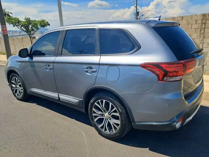 Mitsubishi Outlander 2018