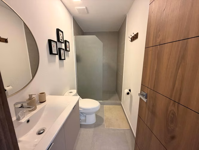 SE ALQUILA APARTAMENTO 141 SAN BENITO AMUEBLADO NUEVO A ESTRENAR Características: 120 m² 3 habitaciones 2 baños completo - Imagen 7
