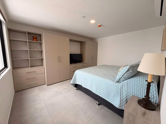SE ALQUILA APARTAMENTO 141 SAN BENITO AMUEBLADO NUEVO A ESTRENAR Características: 120 m² 3 habitaciones 2 baños completo - Imagen 5