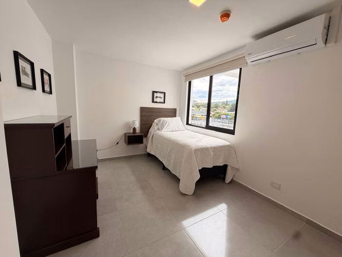 SE ALQUILA APARTAMENTO 141 SAN BENITO AMUEBLADO NUEVO A ESTRENAR Características: 120 m² 3 habitaciones 2 baños completo - Imagen 11