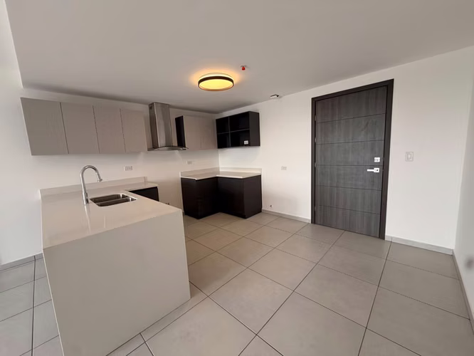 APARTAMENTO EN ALQUILER – ALTURAS DEL BOSQUES