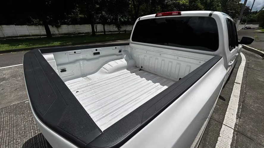 Nissan Frontier 2023 RWD | Pick-Up ~ Poco millaje | $20,300 - Imagen 10