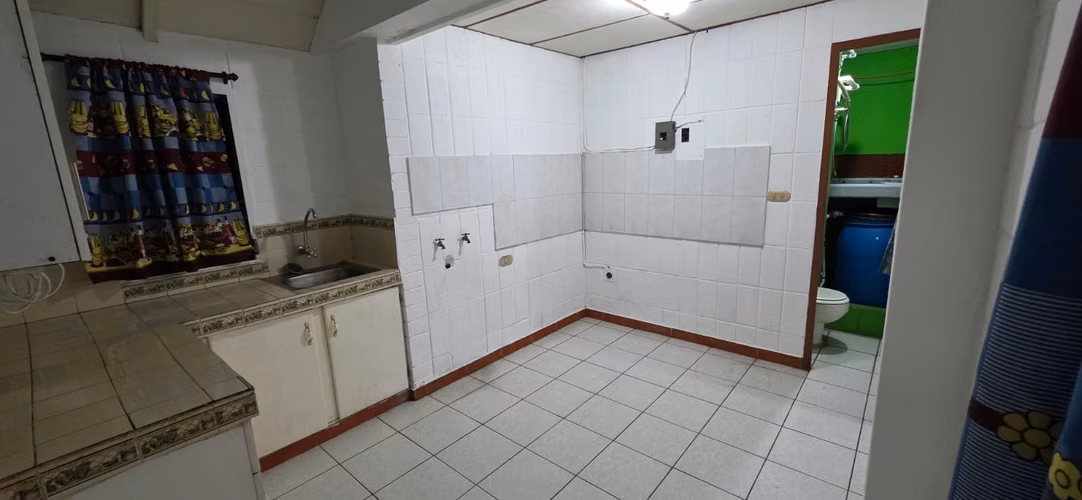 Alquiler Apartamento sin muebles, en Condominio  Las Arboledas S.S., Col. Vista Hermosa, zona redondel el jaguar - Imagen 8