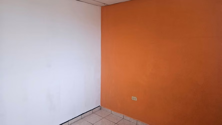 APARTAMENTO EN PRIMER NIVEL, CERCA DE MONUMENTO AL HERMANO LEJANO, 
