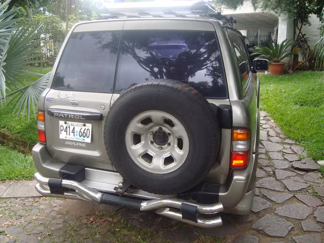 Nissan Patrol año 2000 turbo diesel