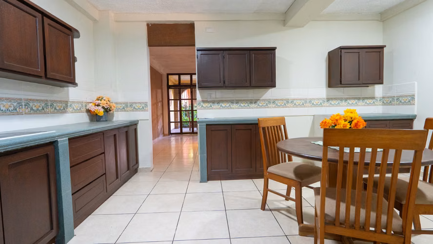 CASA EN ALQUILER | COLONIA ESCALÓN, ZONA AMBROGI, SAN SALVADOR - Imagen 9
