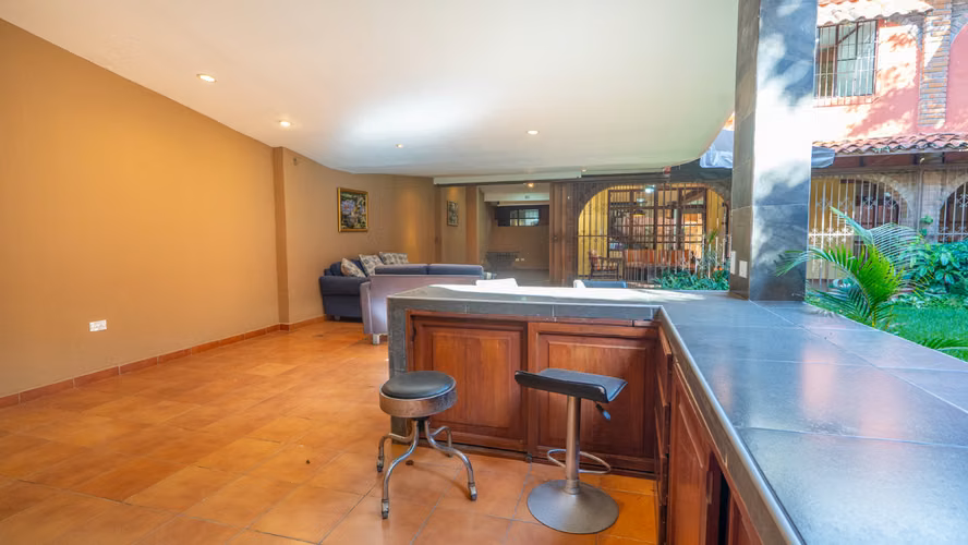 CASA EN ALQUILER | COLONIA ESCALÓN, ZONA AMBROGI, SAN SALVADOR - Imagen 12
