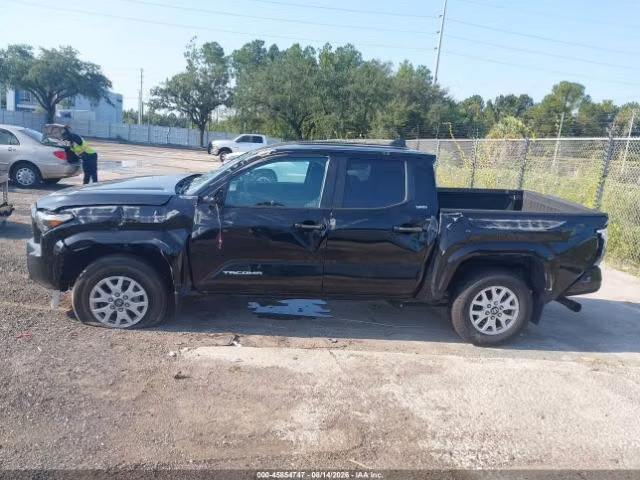 TOYOTA TACOMA SR5 2024 4X2