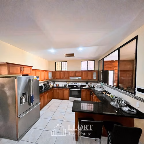 Casa DE UNA PLANTA  en VENTA en Parte Alta de Col. Escalón - Imagen 7
