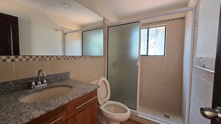 CASA EN VENTA EN CUMBRES DE CUSCATLÁN / ANTIGUO CUSCATLÁN/ LA LIBERTAD  - Imagen 6