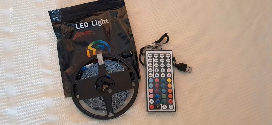 Tira de Luces LED RGB 15 Metros con Control Remoto y USB - Nuevo - Imagen 3