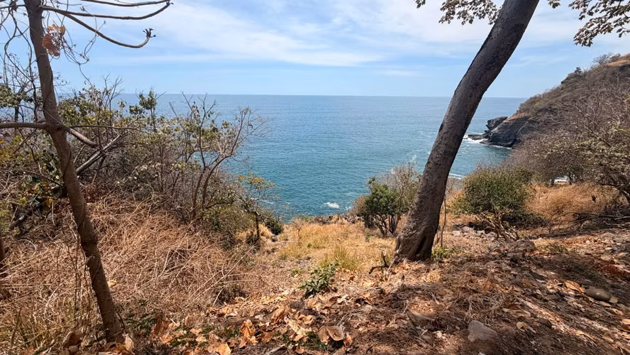 TERRENO FRENTE AL MAR EN VENTA – PLAYA EL ZONTE - Imagen 10