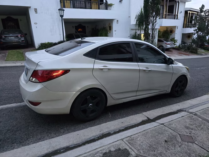 Hyundai Accent 2016