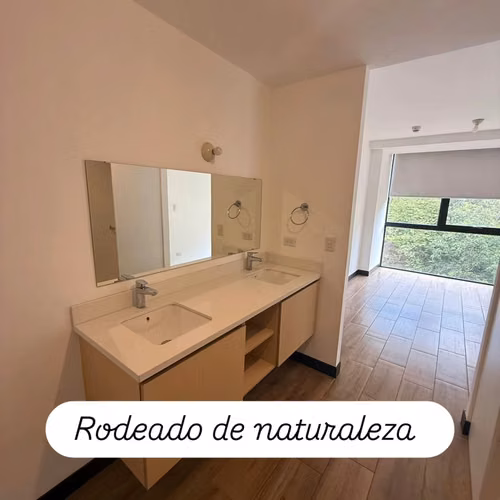 EN VENTA MODERNO APARTAMENTO EN NUEVO CUSCATLÁN, CON AREA DE HOME OFFICE.