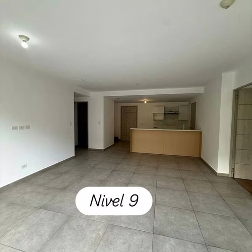 EN VENTA MODERNO APARTAMENTO EN NUEVO CUSCATLÁN, CON AREA DE HOME OFFICE.