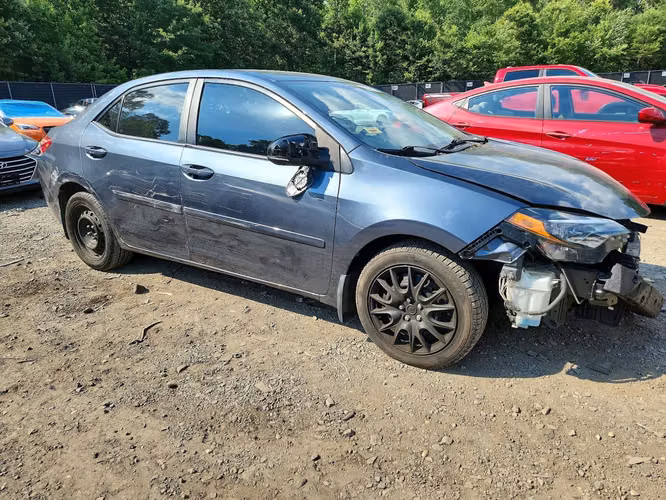 Toyota Corolla 2019 LE - Imagen 4