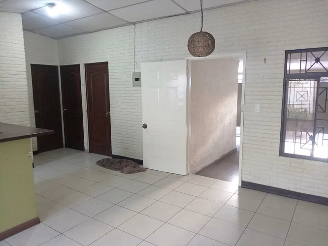 Alquiler de casa en La Cima 3 de un nivel San Salvador - Imagen 7