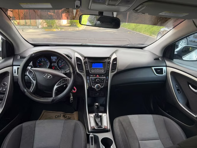 VENDO HYUNDAI GT AÑO 2017. $7,500 negociables