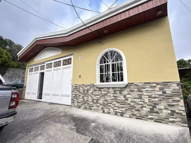Rental house in Santa Tecla