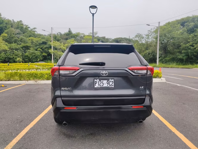 TOYOTA RAV 4 , 2019 , CERO CODIGOS,TODO EN EXCELENTE ESTADO TARJETA A MI NOMBRE - Imagen 3
