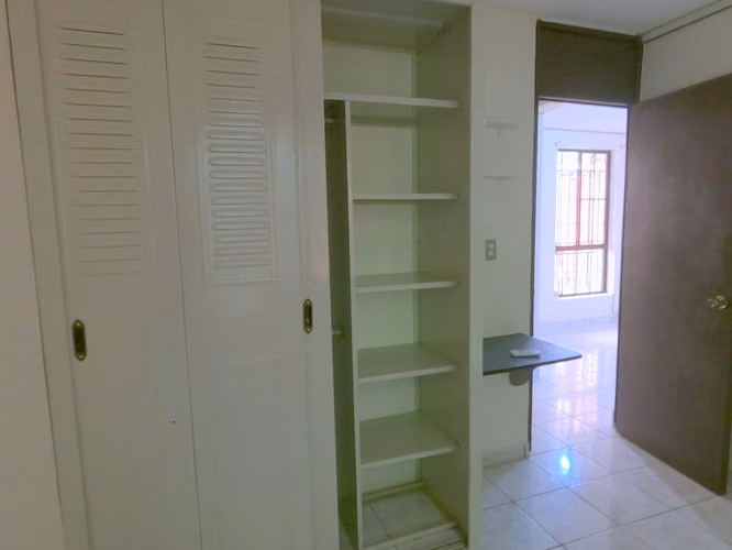 Alquilo Apto. Condominio Monte Maria Edificio D 2° Nivel. Elegante y Full Finos acabados 