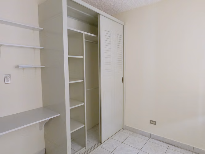 Alquilo Apto. Condominio Monte Maria Edificio D 2° Nivel. Elegante y Full Finos acabados 