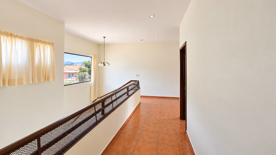 Cumbres de Cuscatlán, casa en venta, res. privado. - Imagen 9
